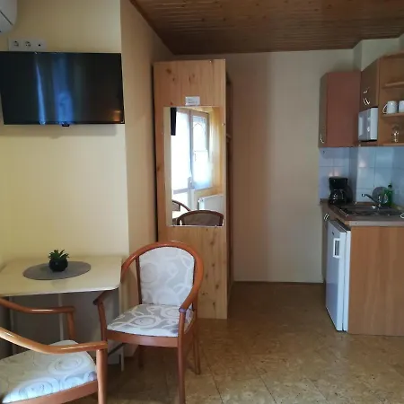 Mercedesz Ii. Apartament
