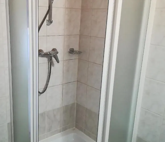 Mercedesz Ii. * זלקרוס