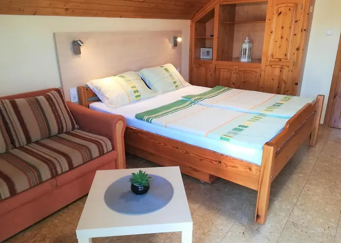 Mercedesz Ii. זלקרוס